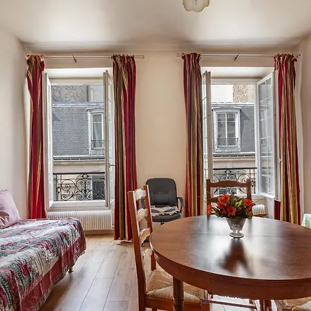 Stunning 1bdr Flat In 11th Appartamento *