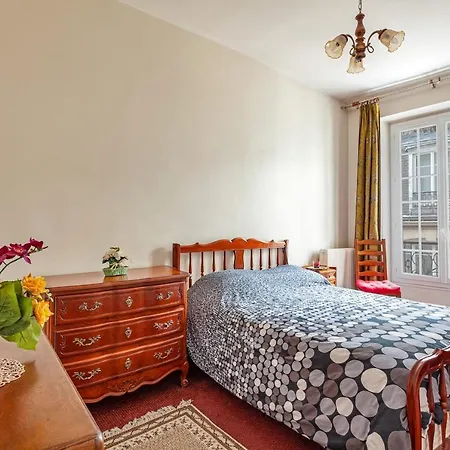 Stunning 1bdr Flat In 11th Parigi